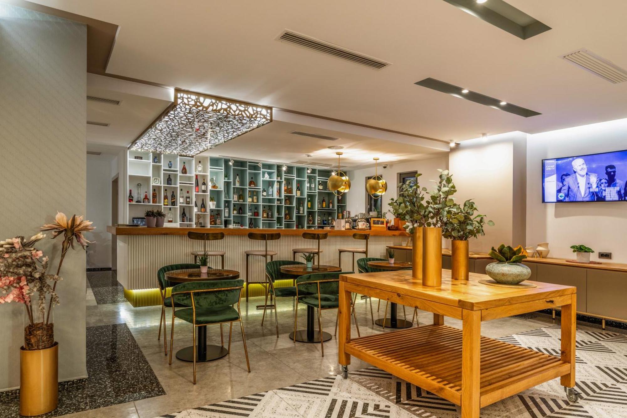 Glow Boutique Hotel & Suites Sarandë Eksteriør bilde