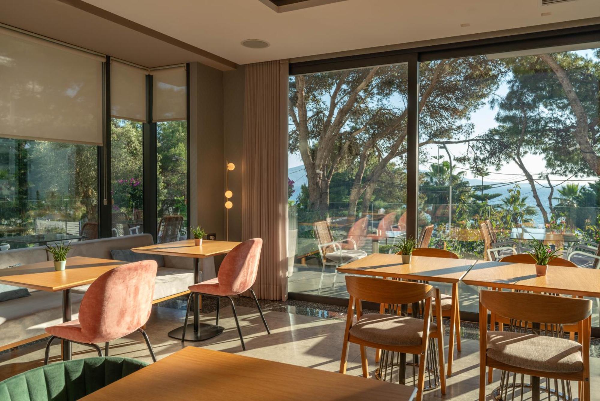 Glow Boutique Hotel & Suites Sarandë Eksteriør bilde